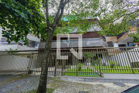 Apartamento à venda com 365m², 4 quartos e 3 vagasFachada