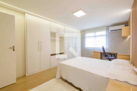 Apartamento à venda com 365m², 4 quartos e 3 vagasSuíte 3
