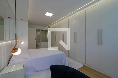 Apartamento à venda com 365m², 4 quartos e 3 vagasSuíte 2