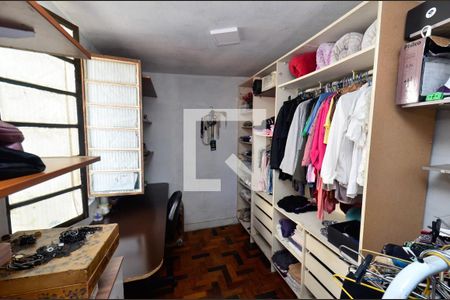 Casa à venda com 400m², 5 quartos e 1 vaga Casa à venda com 400m², 5 quartos e 1 vagaCloset