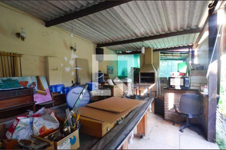 Casa à venda com 400m², 5 quartos e 1 vaga Casa à venda com 400m², 5 quartos e 1 vagaGaragem