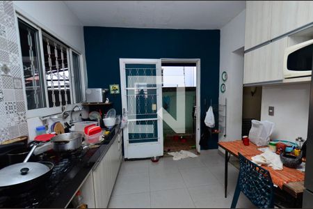 Casa à venda com 400m², 5 quartos e 1 vaga Casa à venda com 400m², 5 quartos e 1 vagaCozinha