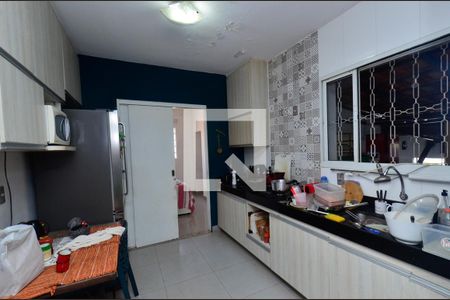 Casa à venda com 400m², 5 quartos e 1 vaga Casa à venda com 400m², 5 quartos e 1 vagaCozinha