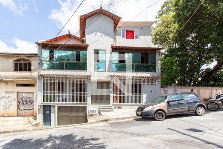 Studio à venda com 360m², 1 quarto e 1 vaga Studio à venda com 360m², 1 quarto e 1 vagaFachada