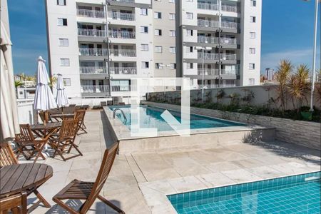 Apartamento à venda com 83m², 2 quartos e 1 vaga Apartamento à venda com 83m², 2 quartos e 1 vagaÁrea comum - Piscina