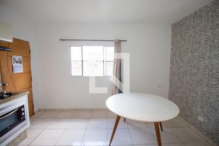 Sala / Cozinha de casa para alugar com 1 quarto, 65m² em Limoeiro, São Paulo