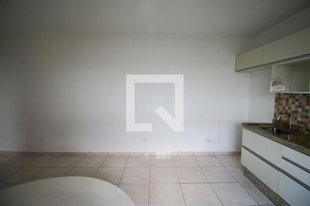 Sala / Cozinha de casa para alugar com 1 quarto, 65m² em Limoeiro, São Paulo