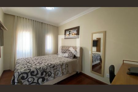 Apartamento à venda com 246m², 3 quartos e 4 vagas Apartamento à venda com 246m², 3 quartos e 4 vagasQuarto Suíte