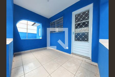 Casa à venda com 336m², 6 quartos e 3 vagas Casa à venda com 336m², 6 quartos e 3 vagasEntrada - Casa 3