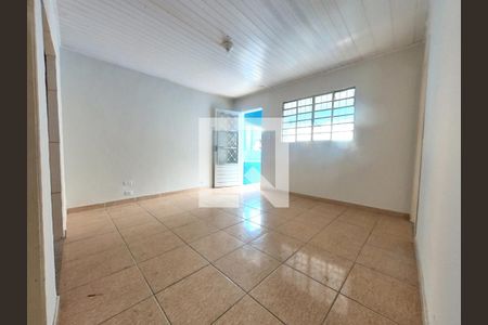 Casa à venda com 336m², 6 quartos e 3 vagas Casa à venda com 336m², 6 quartos e 3 vagasSala - Casa 3
