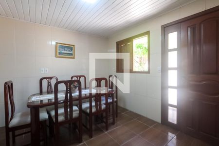 Casa à venda com 95m², 3 quartos e 2 vagas Casa à venda com 95m², 3 quartos e 2 vagasCozinha