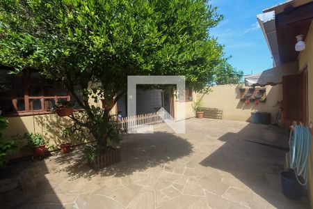 Casa à venda com 95m², 3 quartos e 2 vagas Casa à venda com 95m², 3 quartos e 2 vagasPátio