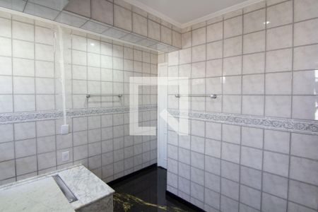 Apartamento à venda com 222m², 3 quartos e 4 vagasBanheiro da Suíte 1