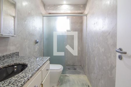 Apartamento à venda com 222m², 3 quartos e 4 vagasBanheiro