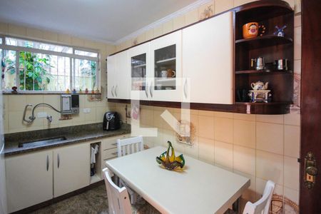 Casa à venda com 200m², 3 quartos e 3 vagas Casa à venda com 200m², 3 quartos e 3 vagasCozinha