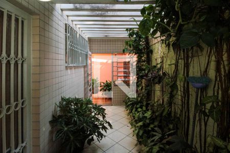Casa à venda com 200m², 3 quartos e 3 vagas Casa à venda com 200m², 3 quartos e 3 vagasÁrea externa