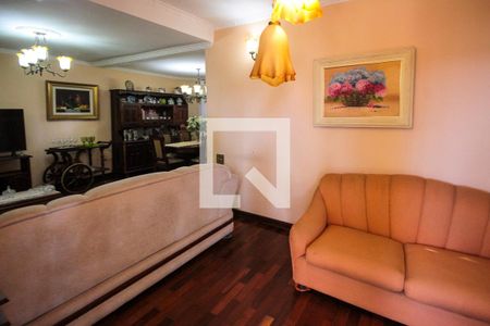Casa à venda com 200m², 3 quartos e 3 vagas Casa à venda com 200m², 3 quartos e 3 vagasSala
