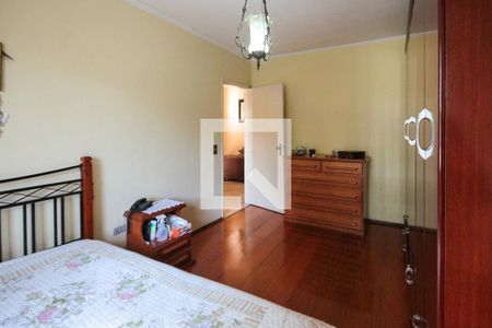 Casa à venda com 200m², 3 quartos e 3 vagas Casa à venda com 200m², 3 quartos e 3 vagasQuarto 2