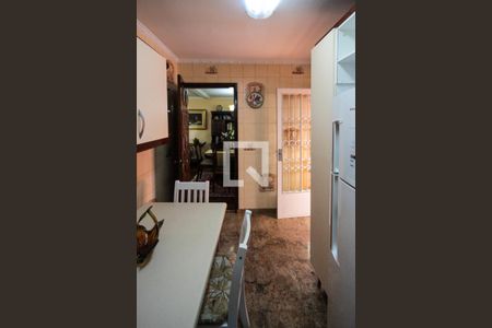 Casa à venda com 200m², 3 quartos e 3 vagas Casa à venda com 200m², 3 quartos e 3 vagasCozinha