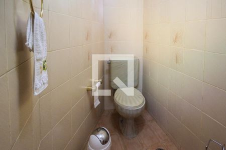 Casa à venda com 200m², 3 quartos e 3 vagas Casa à venda com 200m², 3 quartos e 3 vagasLavabo