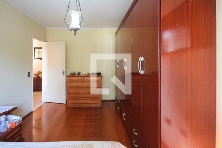 Casa à venda com 200m², 3 quartos e 3 vagas Casa à venda com 200m², 3 quartos e 3 vagasQuarto 1