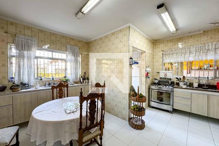 Casa à venda com 130m², 2 quartos e 3 vagas Casa à venda com 130m², 2 quartos e 3 vagasCozinha