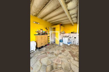 Casa à venda com 130m², 2 quartos e 3 vagas Casa à venda com 130m², 2 quartos e 3 vagasÁrea de Serviço