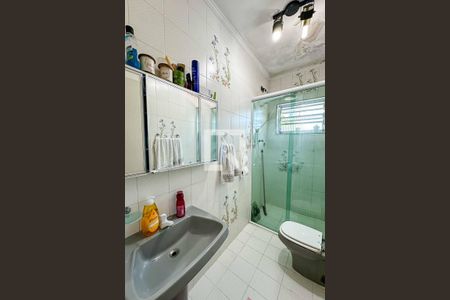 Casa à venda com 130m², 2 quartos e 3 vagas Casa à venda com 130m², 2 quartos e 3 vagasBanheiro da Suíte