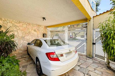 Casa à venda com 130m², 2 quartos e 3 vagas Casa à venda com 130m², 2 quartos e 3 vagasGaragem