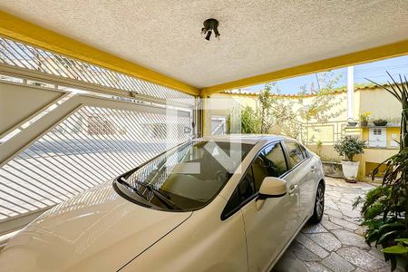 Casa à venda com 130m², 2 quartos e 3 vagas Casa à venda com 130m², 2 quartos e 3 vagasGaragem