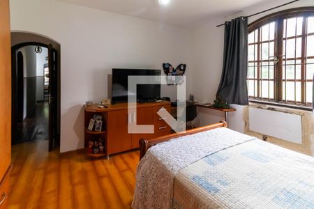 Casa à venda com 200m², 3 quartos e 5 vagas Casa à venda com 200m², 3 quartos e 5 vagasSuíte