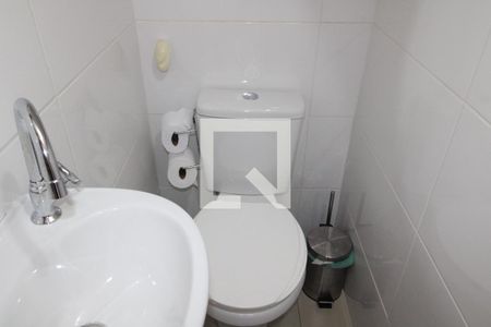 Casa de condomínio à venda com 54m², 2 quartos e 1 vagaLavabo