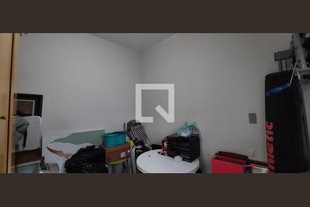 Casa à venda com 273m², 4 quartos e 4 vagas Casa à venda com 273m², 4 quartos e 4 vagasEdícula Quarto