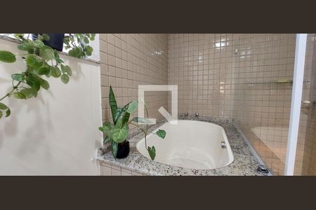 Casa à venda com 273m², 4 quartos e 4 vagas Casa à venda com 273m², 4 quartos e 4 vagasBanheiro Quarto 4 suíte