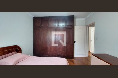 Casa à venda com 273m², 4 quartos e 4 vagas Casa à venda com 273m², 4 quartos e 4 vagasQuarto 2 suíte