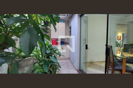 Casa à venda com 273m², 4 quartos e 4 vagas Casa à venda com 273m², 4 quartos e 4 vagasJardim de inverno