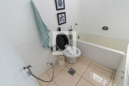 Apartamento para alugar com 100m², 2 quartos e 2 vagas Apartamento para alugar com 100m², 2 quartos e 2 vagasBanheiro
