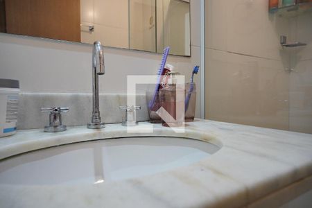 Apartamento à venda com 134m², 3 quartos e 4 vagasBanheiro  suite 