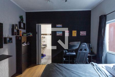 Casa à venda com 256m², 4 quartos e 6 vagas Casa à venda com 256m², 4 quartos e 6 vagasQuarto Suíte 2