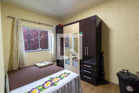 Casa à venda com 256m², 4 quartos e 6 vagas Casa à venda com 256m², 4 quartos e 6 vagasQuarto 1