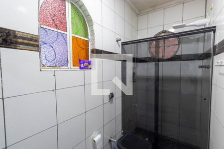 Casa à venda com 256m², 4 quartos e 6 vagas Casa à venda com 256m², 4 quartos e 6 vagasBanheiro da Suíte 2