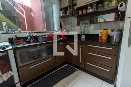 Casa à venda com 256m², 4 quartos e 6 vagas Casa à venda com 256m², 4 quartos e 6 vagasCozinha