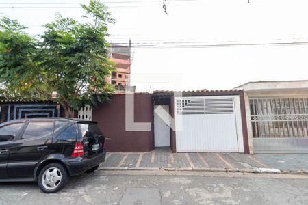Casa à venda com 256m², 4 quartos e 6 vagas Casa à venda com 256m², 4 quartos e 6 vagasFachada