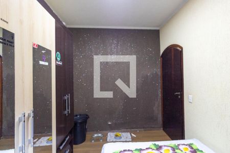 Casa à venda com 256m², 4 quartos e 6 vagas Casa à venda com 256m², 4 quartos e 6 vagasQuarto 1