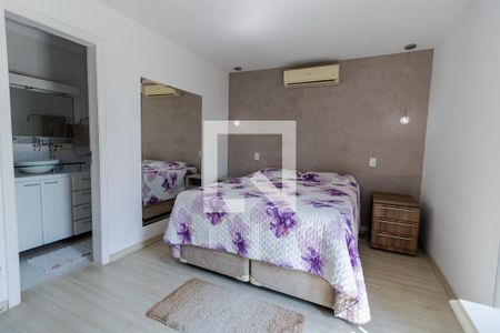 Casa à venda com 224m², 4 quartos e 2 vagasSuíte 