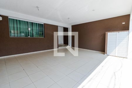 Casa à venda com 224m², 4 quartos e 2 vagasGaragem