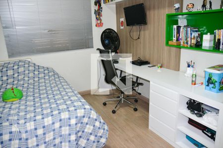 Casa à venda com 332m², 3 quartos e 4 vagas Casa à venda com 332m², 3 quartos e 4 vagasQuarto 2