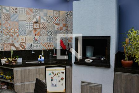 Casa à venda com 332m², 3 quartos e 4 vagas Casa à venda com 332m², 3 quartos e 4 vagasQuintal