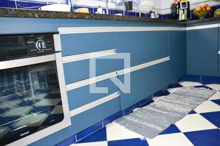 Casa à venda com 332m², 3 quartos e 4 vagas Casa à venda com 332m², 3 quartos e 4 vagasCozinha