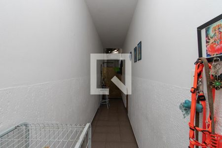 Casa à venda com 101m², 4 quartos e 2 vagasCorredor